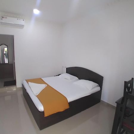 Thabasiya Resorts Kuzhittura Extérieur photo