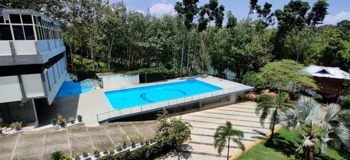 Thabasiya Resorts Kuzhittura Extérieur photo